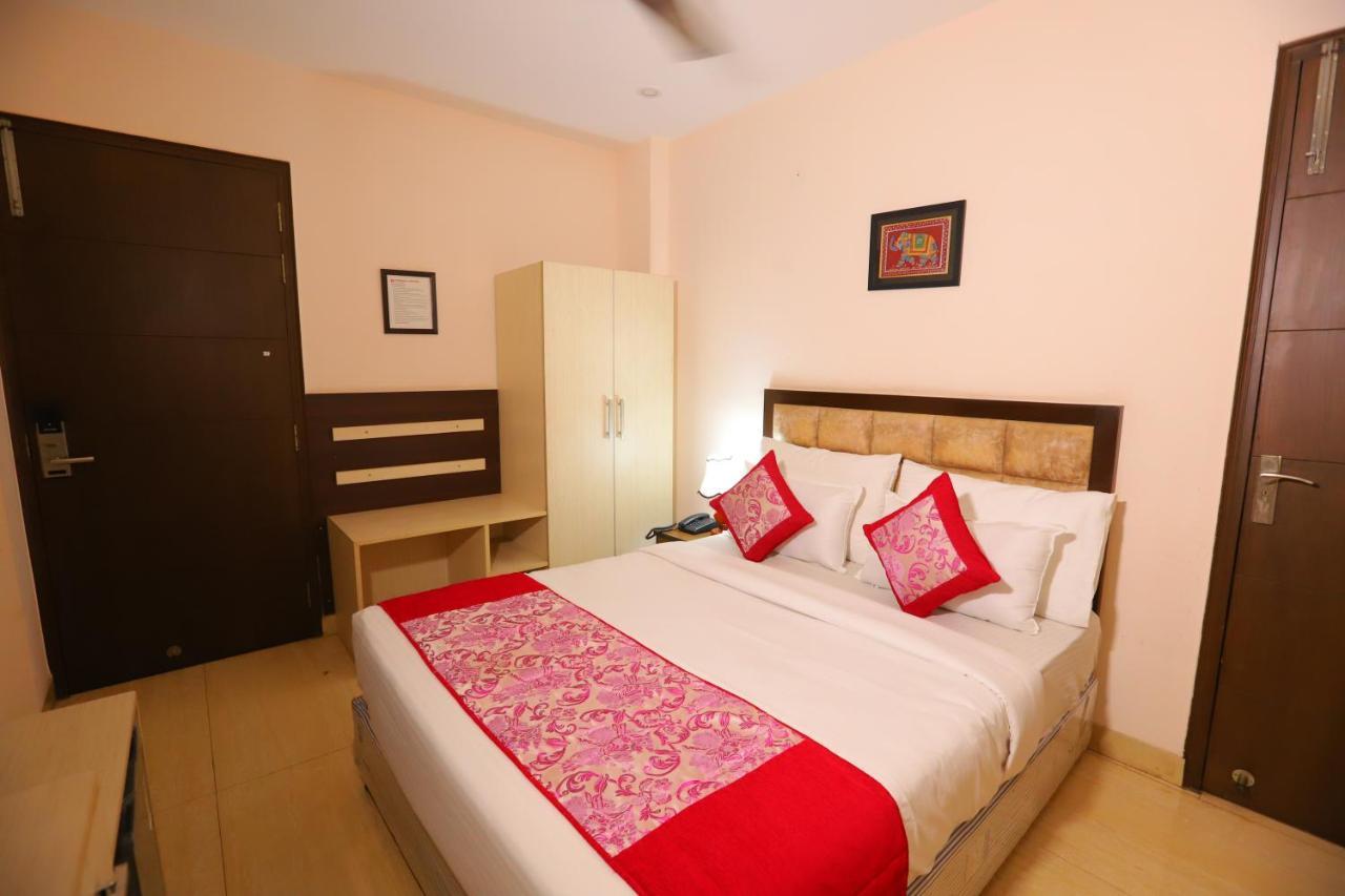 Nirvana Suits By Qotel Jasola - Near Apollo Hospital In 3* New Delhi