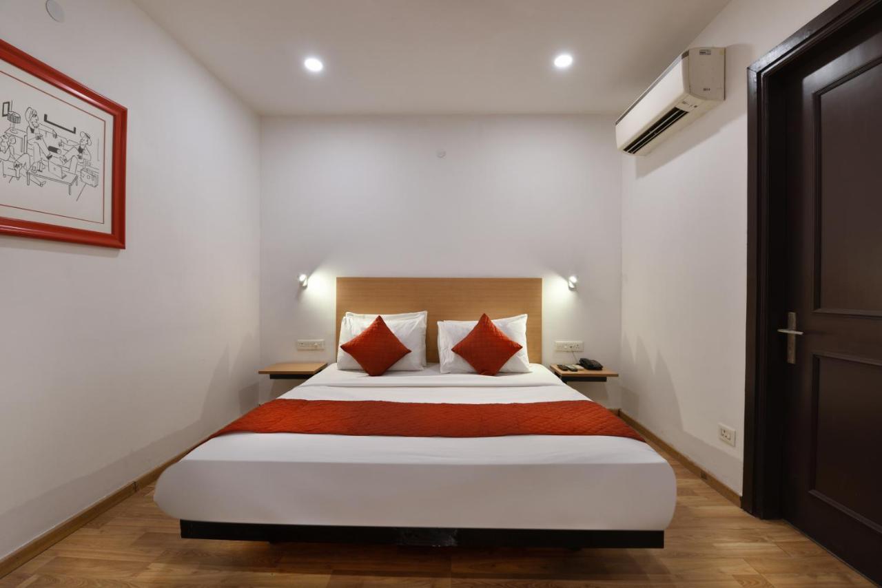Saffron Gold Hotel 3*