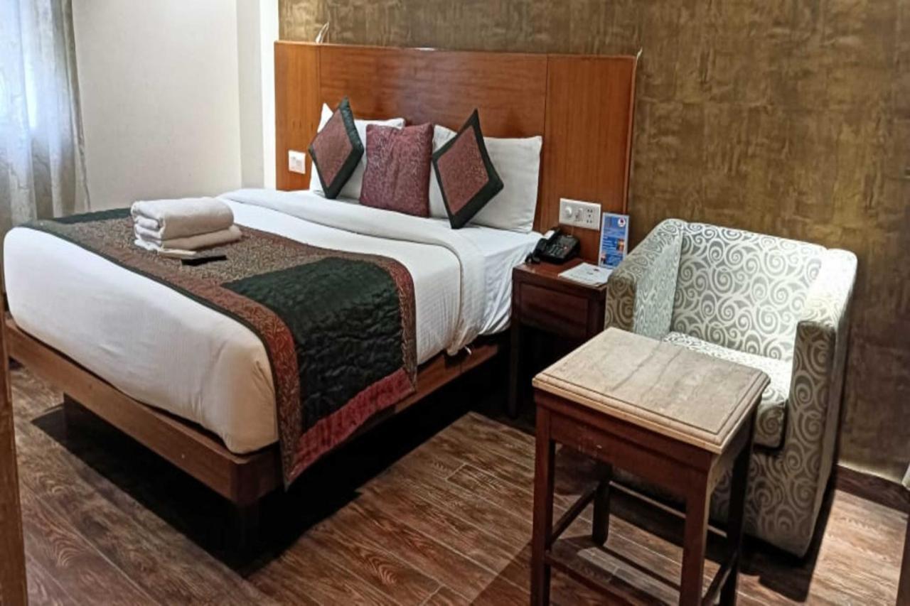 Hotel Lohias Delhi Airport 3*