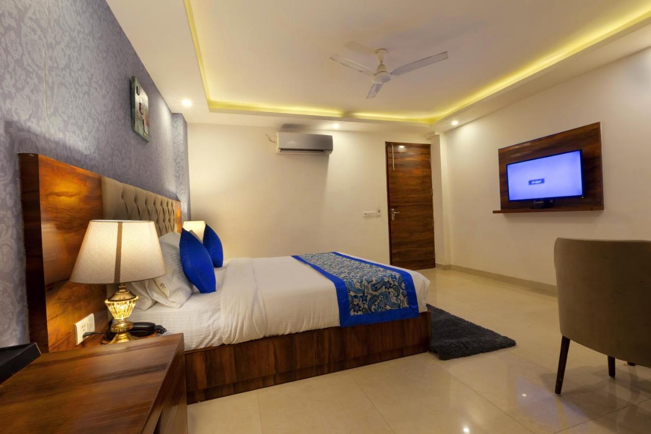 Vertu 4* New Delhi