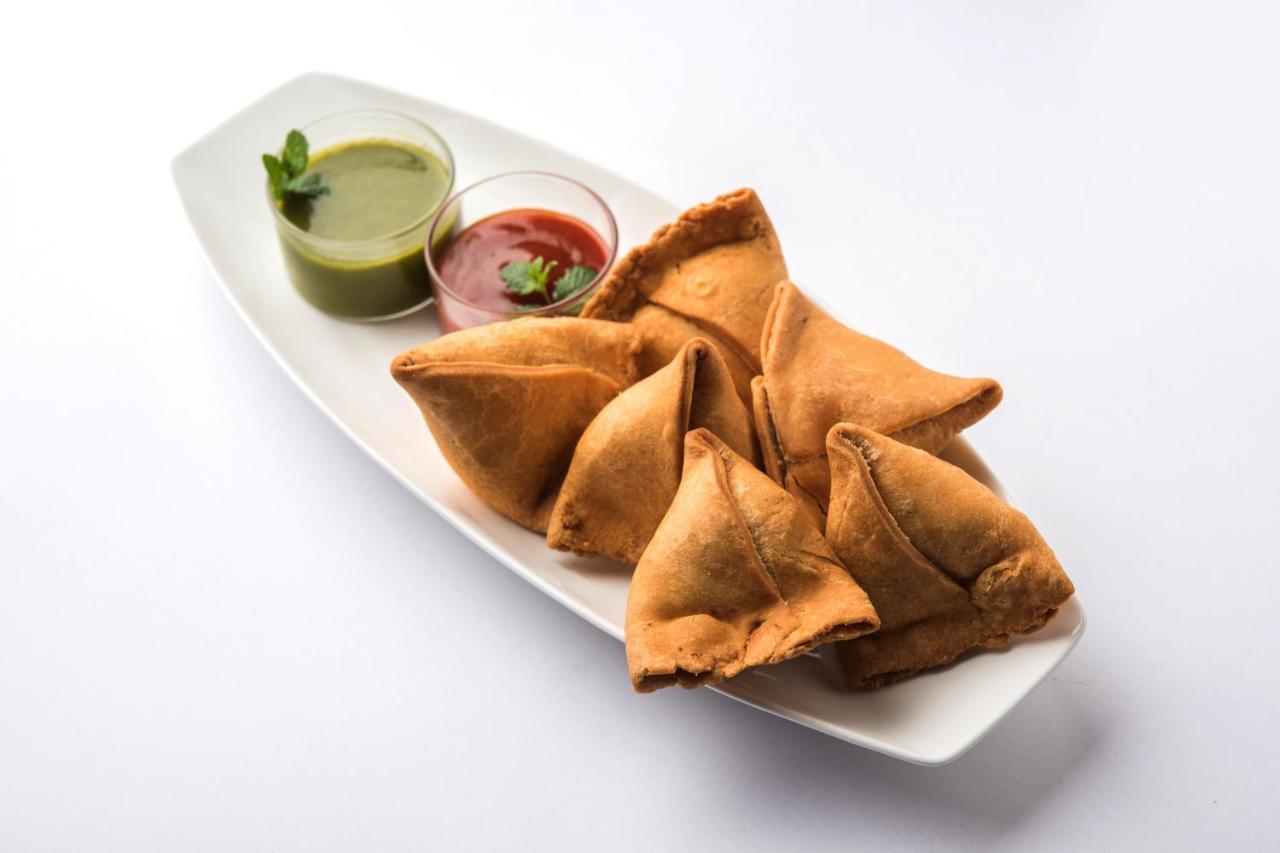Hotel Oyo Ramada Near Dashrath Puri Metro Station 3*
