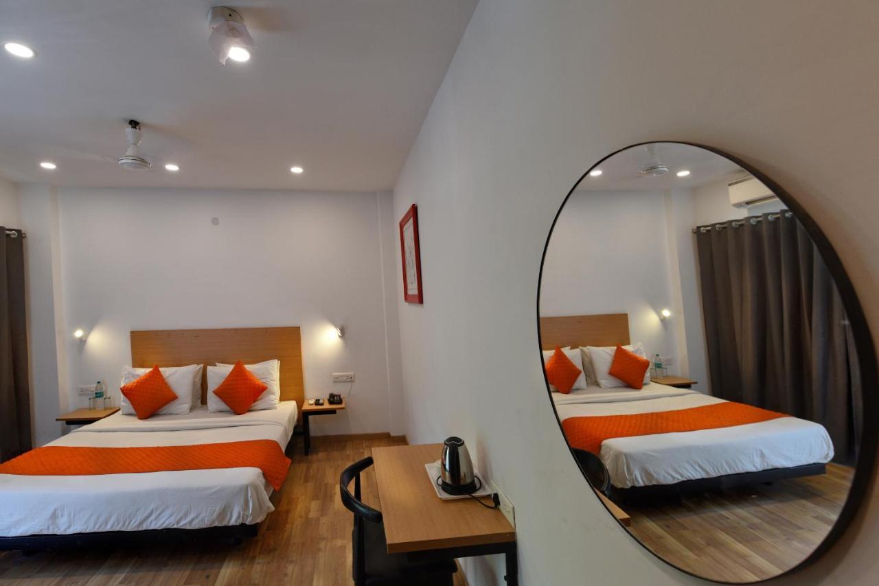 Saffron Gold Hotel 3*