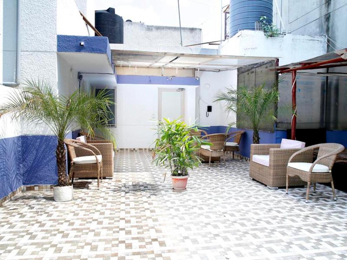 Guest house Maplewood Guest House, Neeti Bagh, New Delhiit Is A Boutiqu