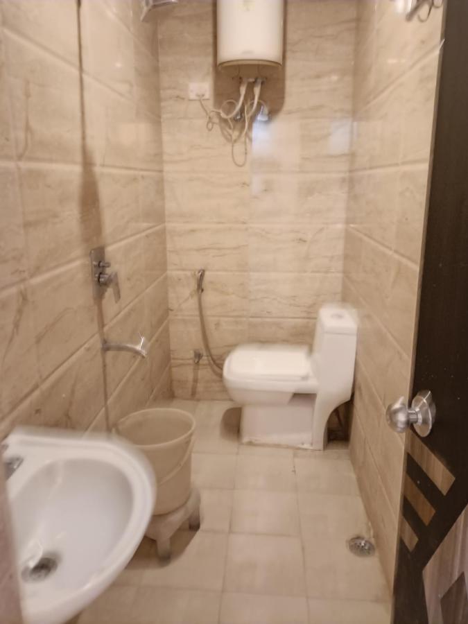 Hotel Aerotech Near Igi Airport