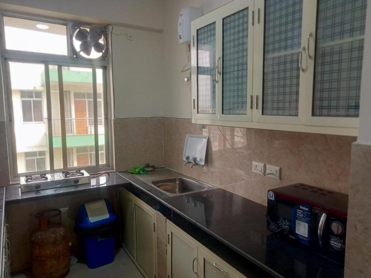 Apartment Dwarka19 *