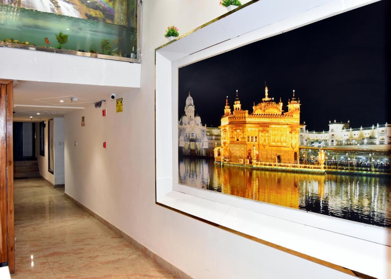 Anand Empire Near Railway Station Hotel 4*