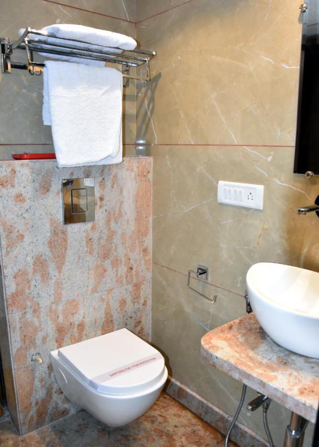 Hotel Anand Empire Near Railway Station Nova Deli