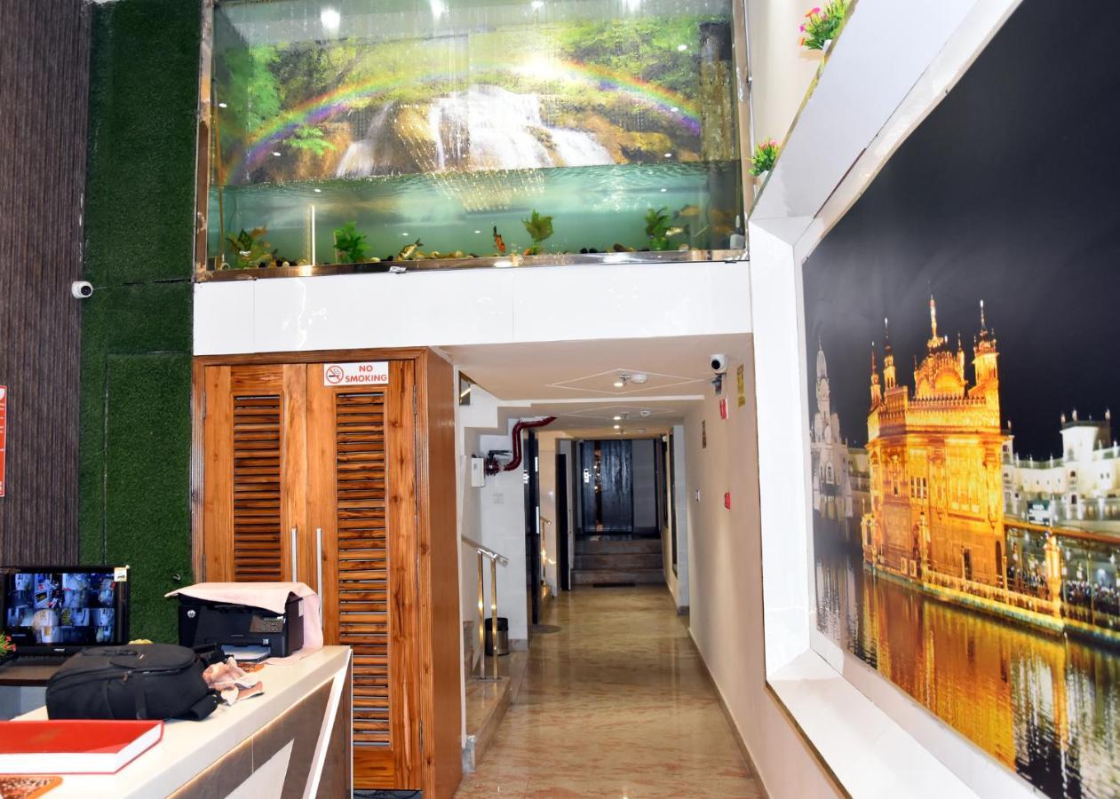 Hotel Anand Empire Near Railway Station 4*