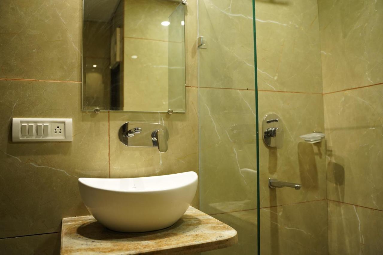Hotel Anand Empire Near Railway Station Nova Deli