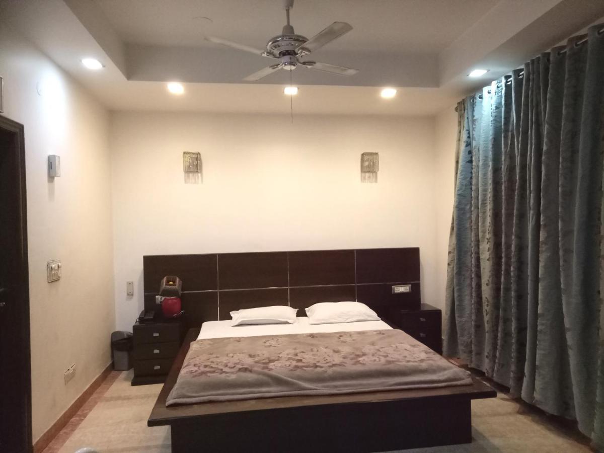 Livia Residency