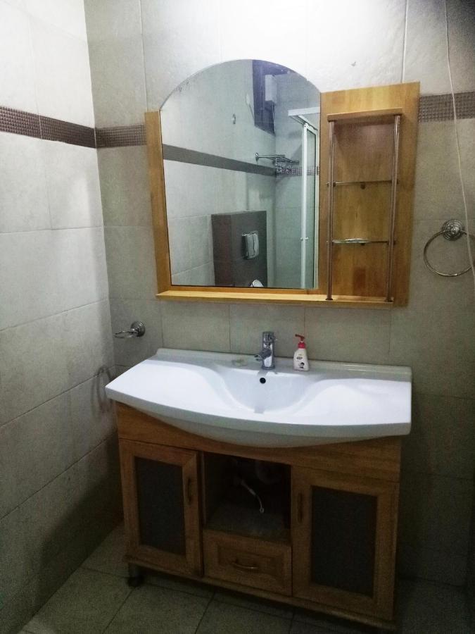 Livia Residency