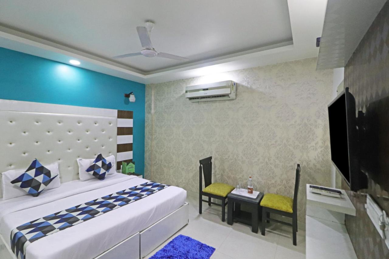 Hotel Star Airport 4*