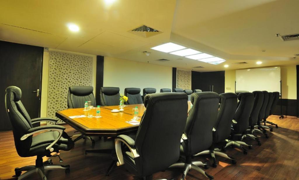 The Grand Orion - Greater Kailash Hotel