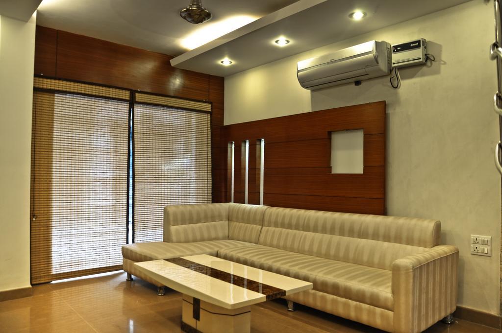 Hotel Vanson - Near Connaught Place