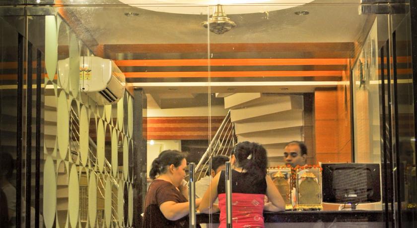 Hotel Vanson - Near Connaught Place 3*