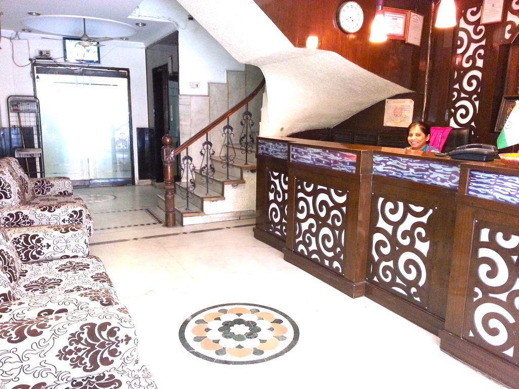 Baba Continental Hotel 3*