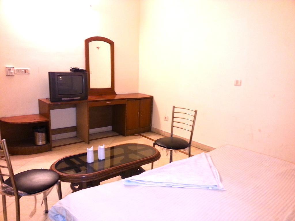 Baba Continental Hotel New Delhi