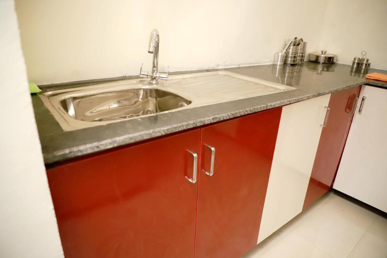 Fortune Service 3bhk,e-28, Saket 2b Apartment New Delhi