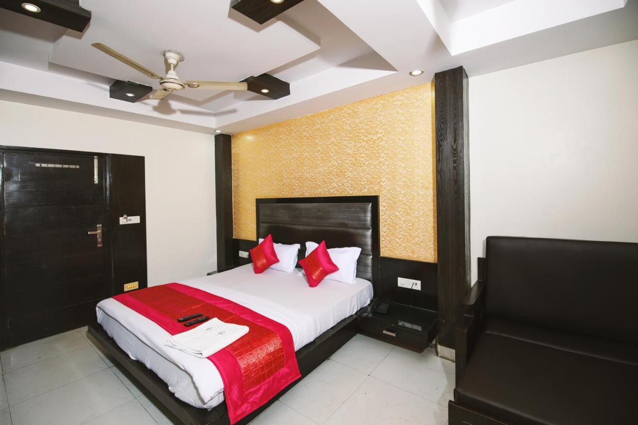 Hotel Lav Kush Deluxe At 
