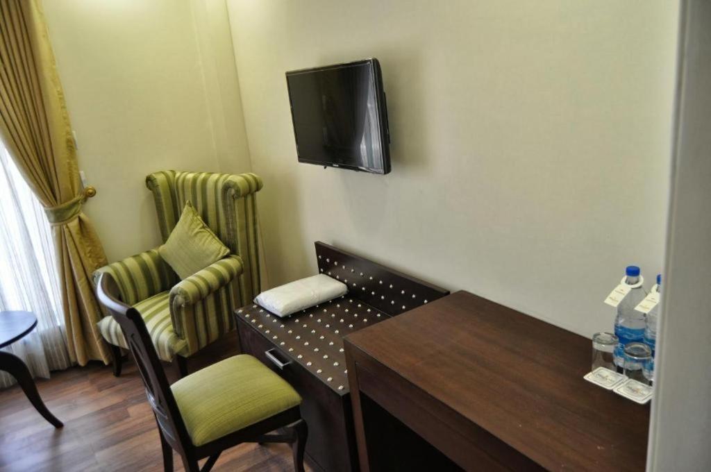Hotel The Grand Orion - Greater Kailash Nova Deli