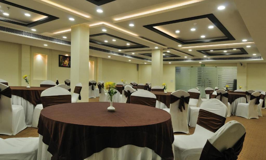 The Grand Orion - Greater Kailash Hotel 4*