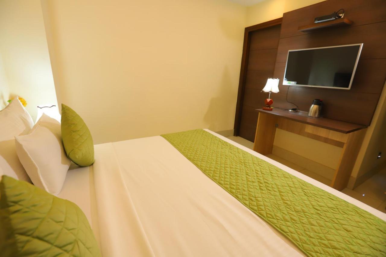 Hotel Mayur Assam - New Delhi Railway Station Hotel 3*