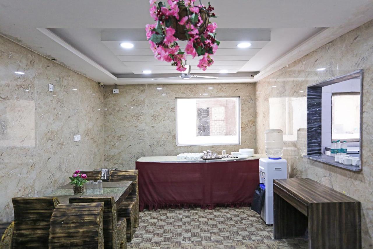 Hotel The Kiara Delhi Airport 3*