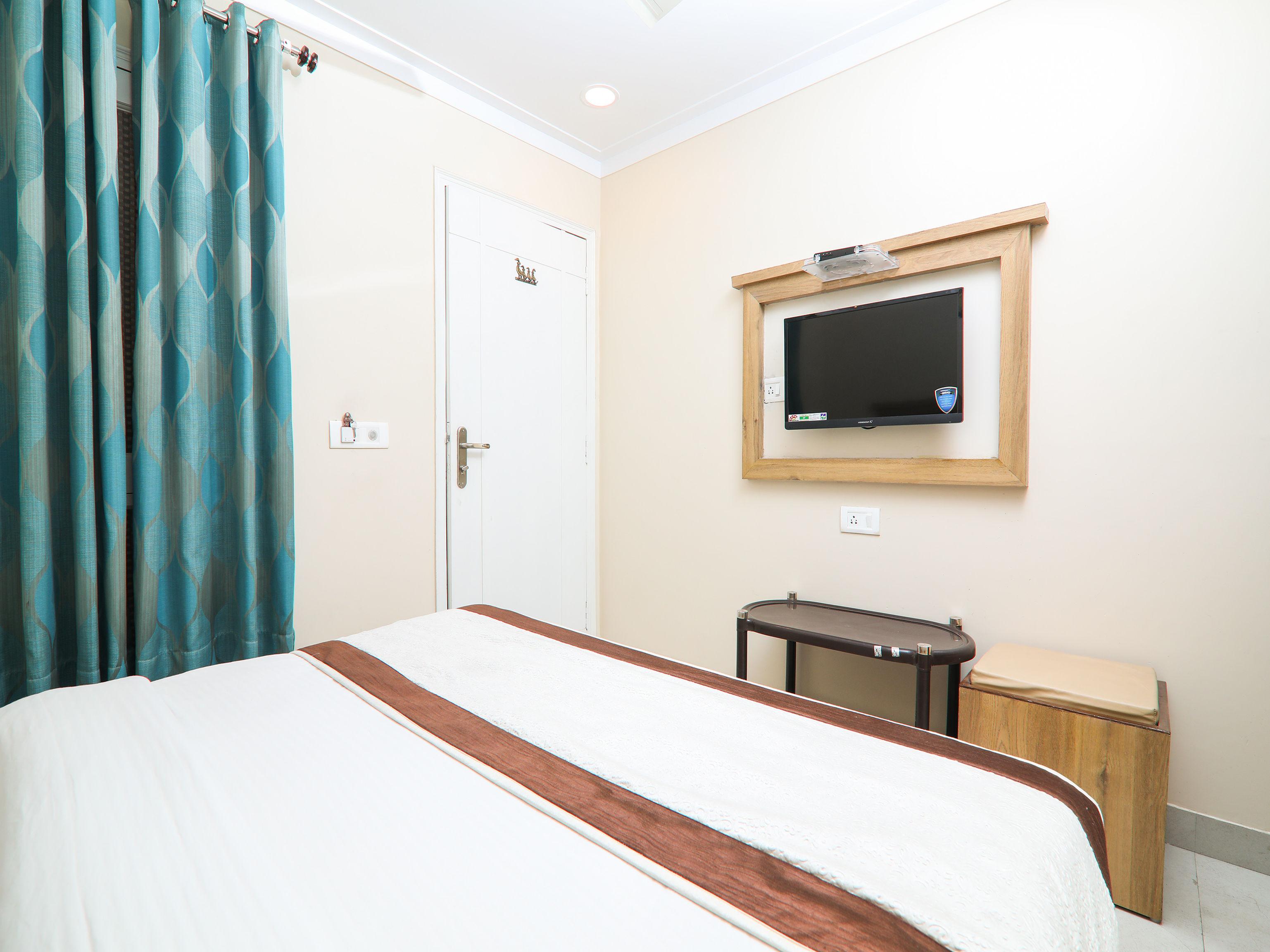 Hotel Oyo 15567 India International Sitare New Delhi