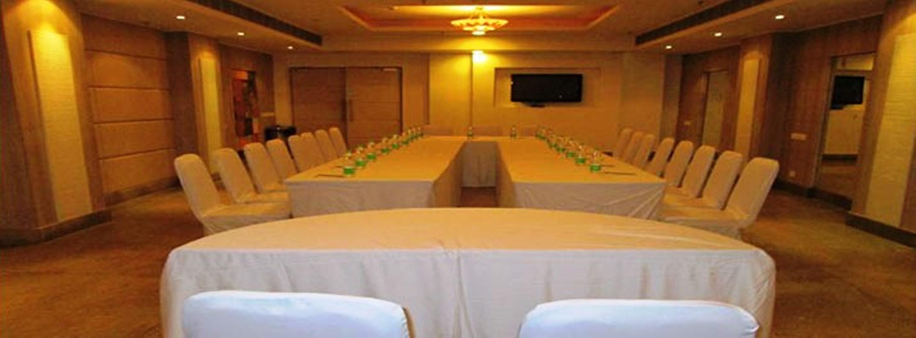Hotel Sarovar Portico Naraina, 3*