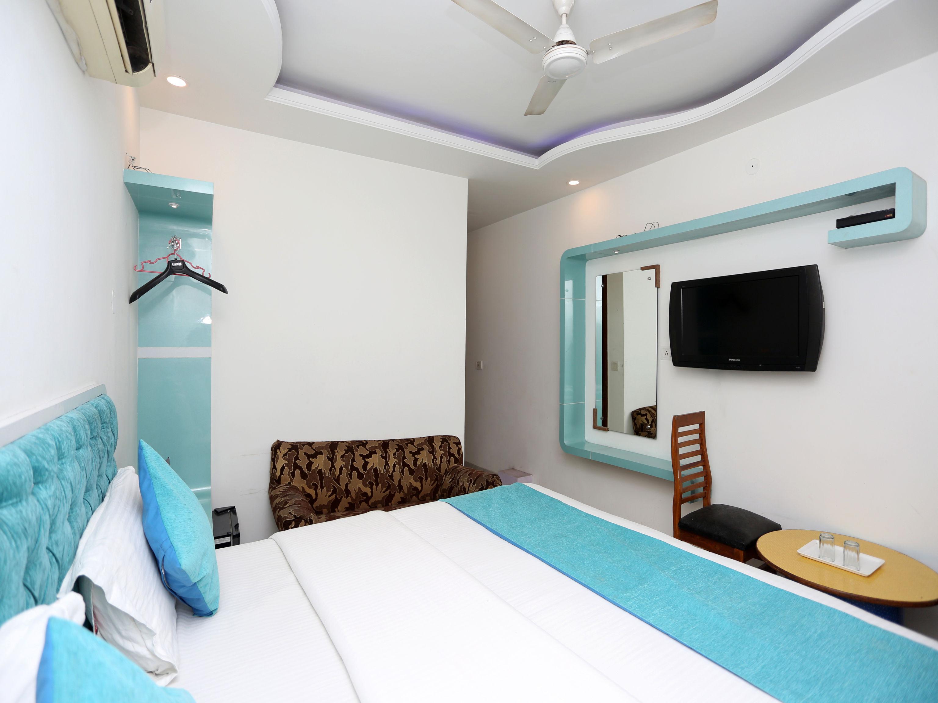 Anoop Hotel Nova Deli