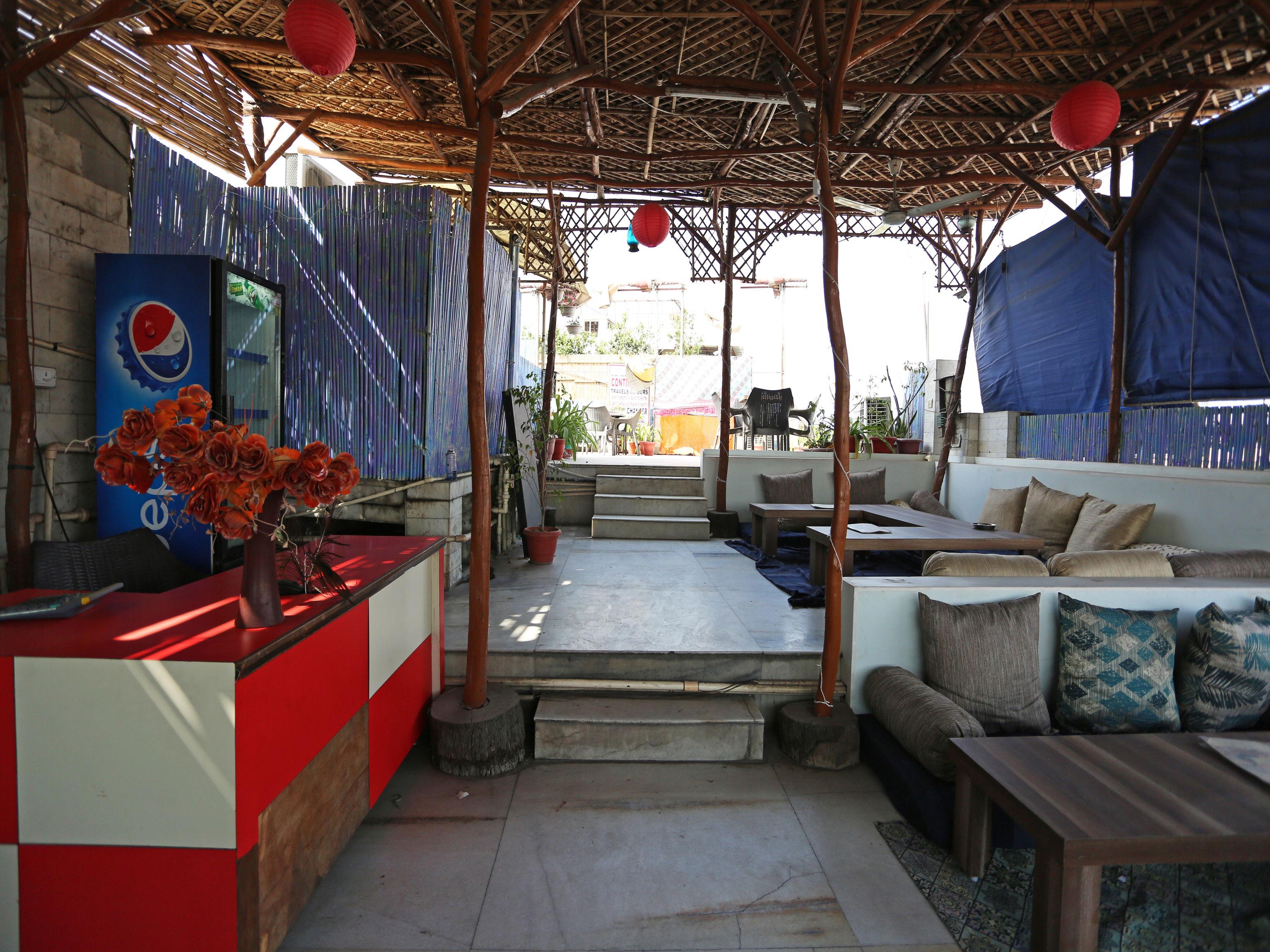 Anoop Hotel 2*