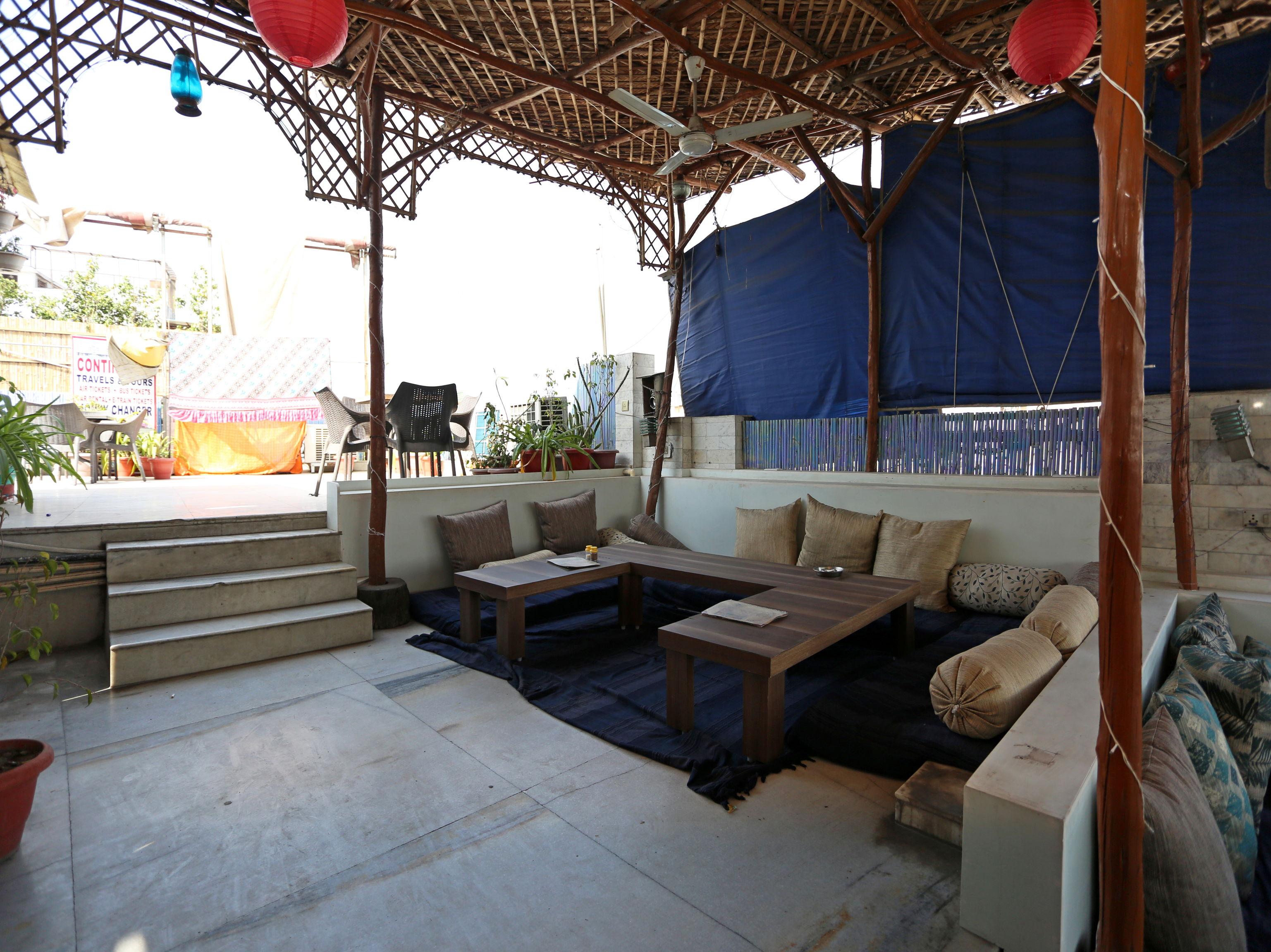 Anoop Nova Deli