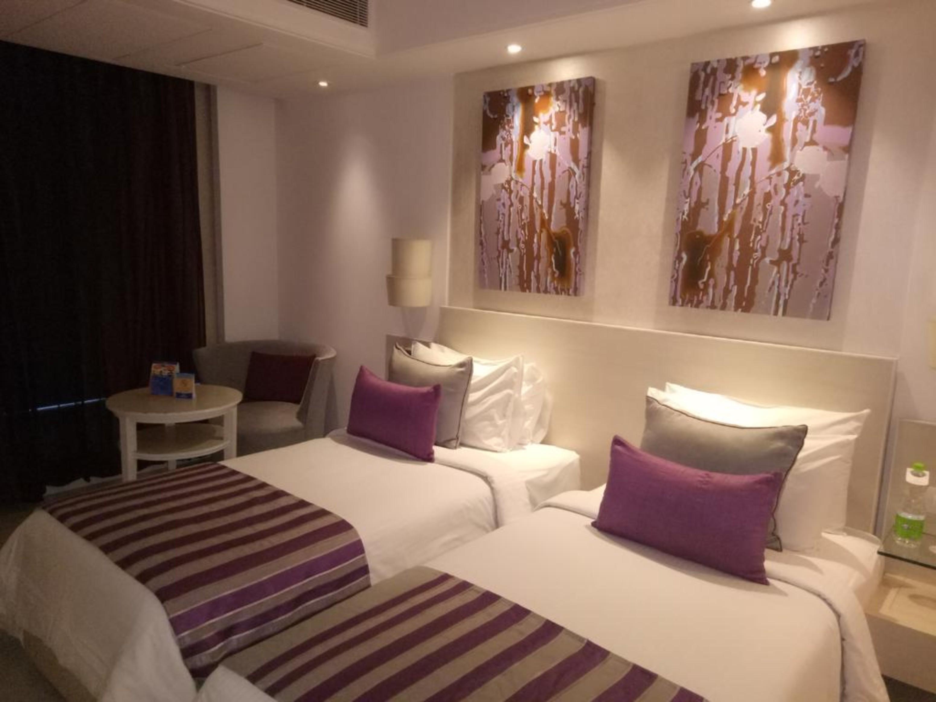 The Ashtan Sarovar Portico 4*