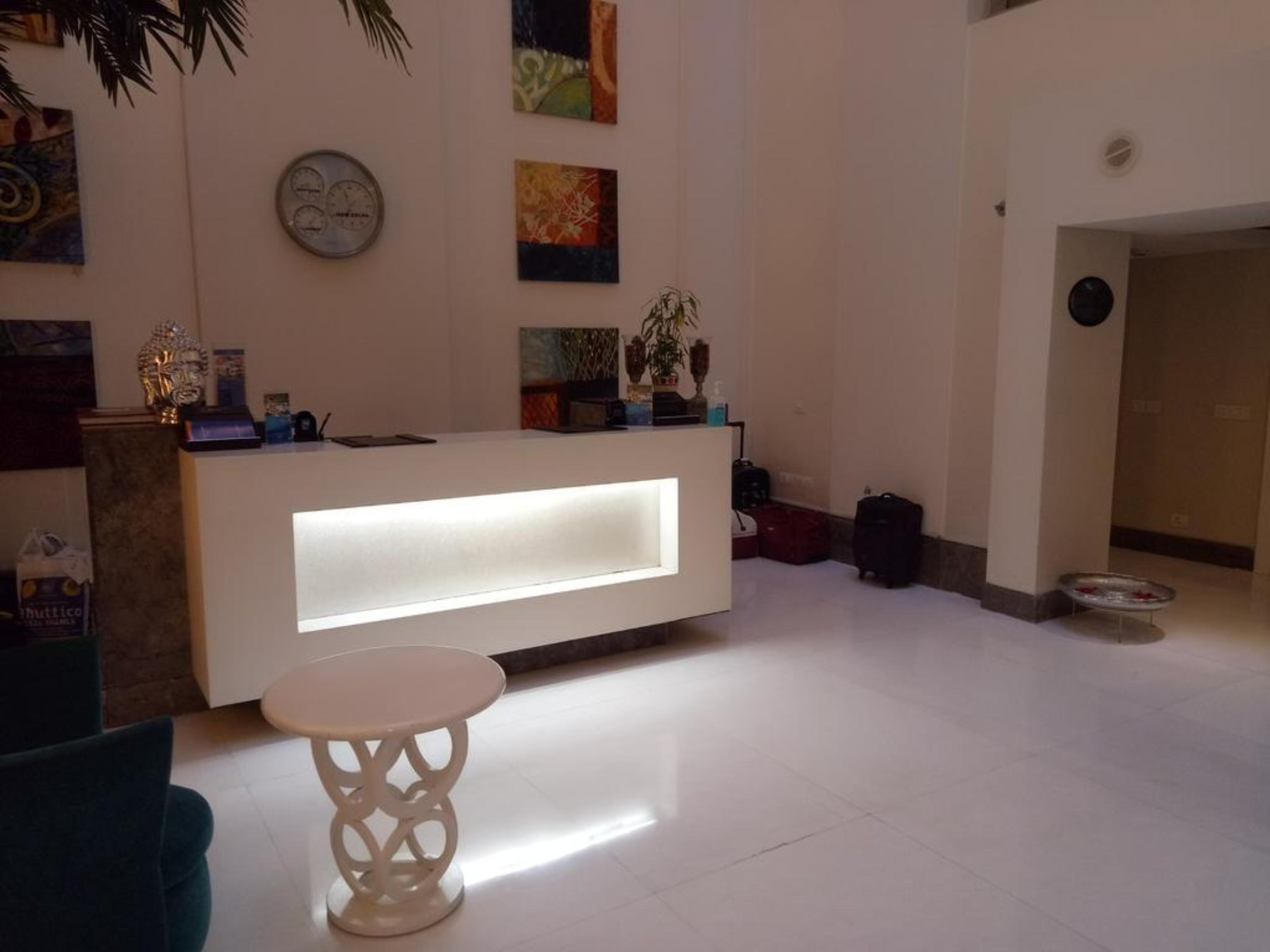 The Ashtan Sarovar Portico 4*