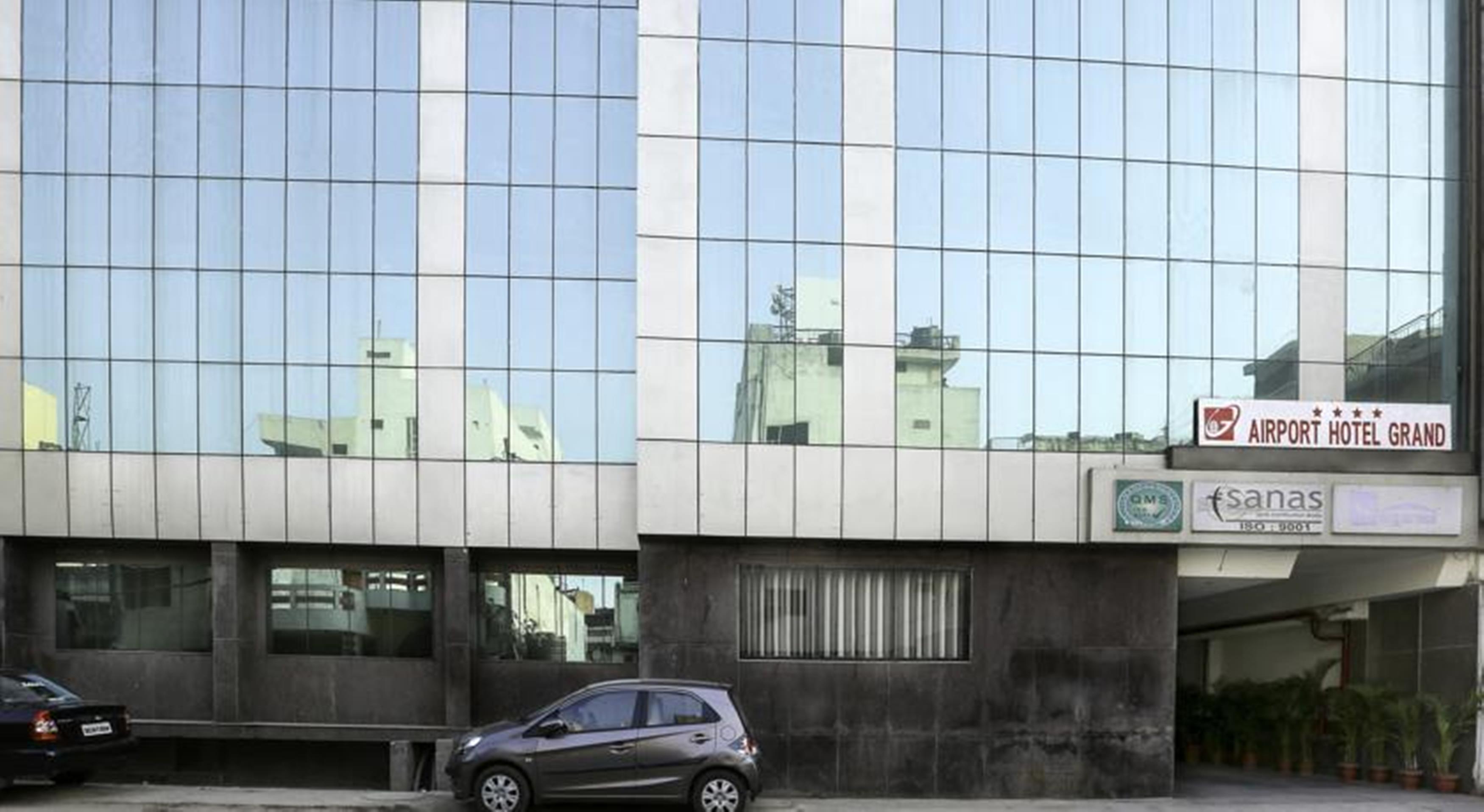 Airport Hotel Grand By Fantasia Hotel 4*
