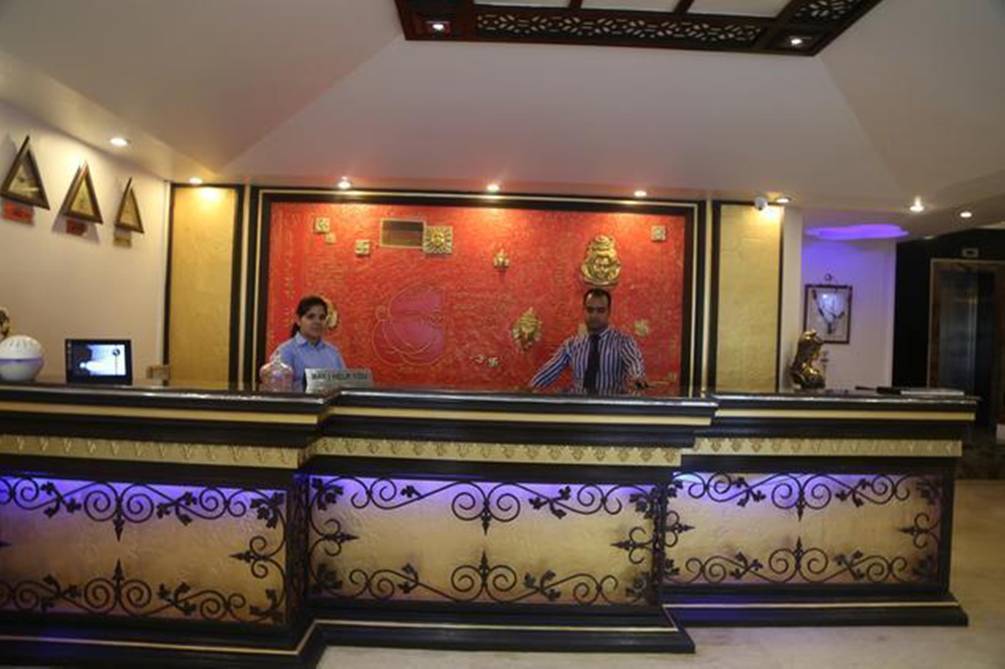 Surya International Hotel 3*
