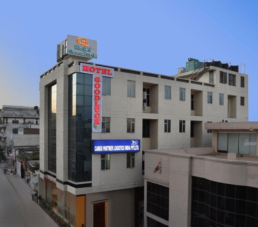 Airport Goodluck Hotel