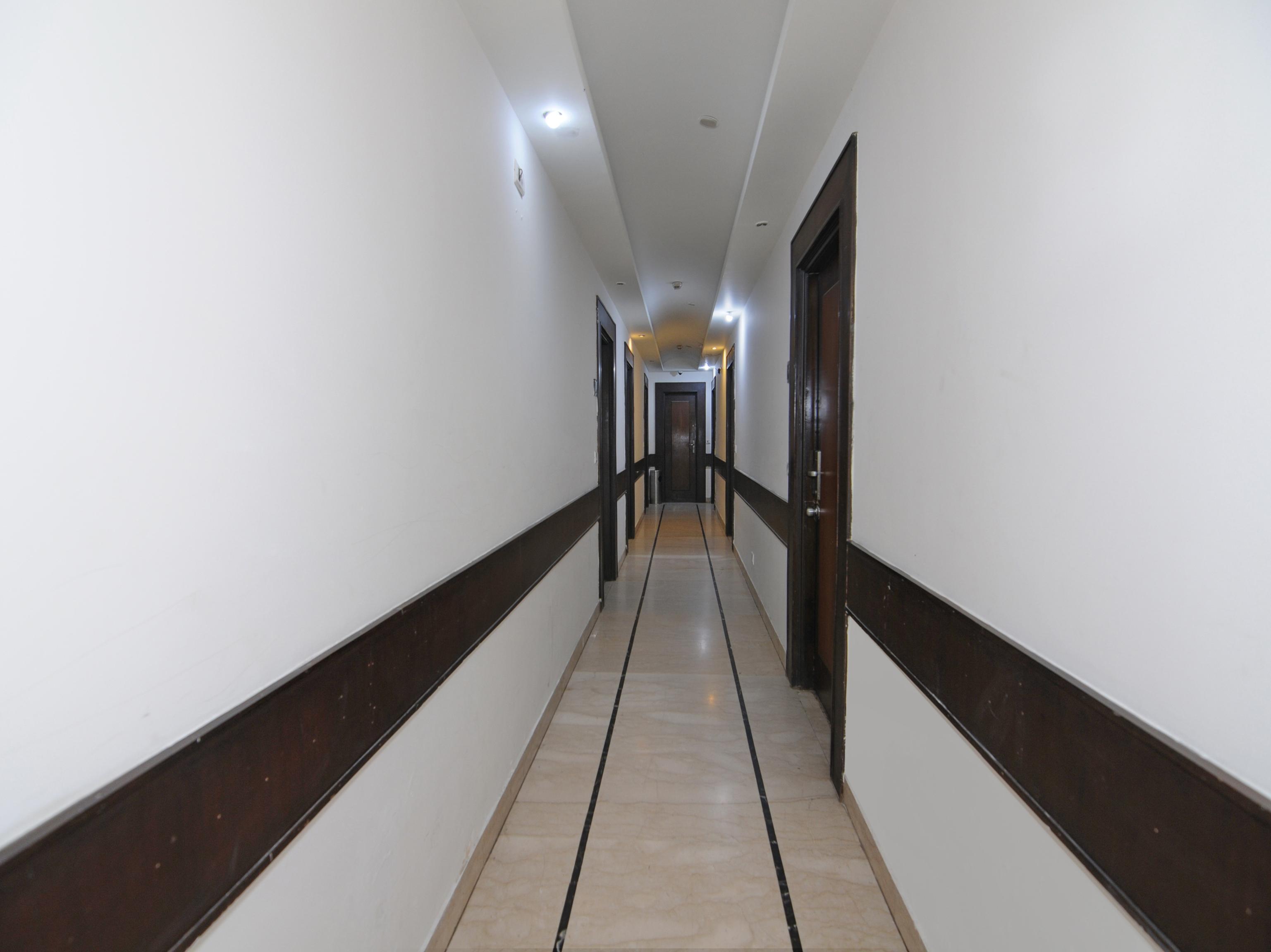 Oyo 6845 The Grand 3* New Delhi
