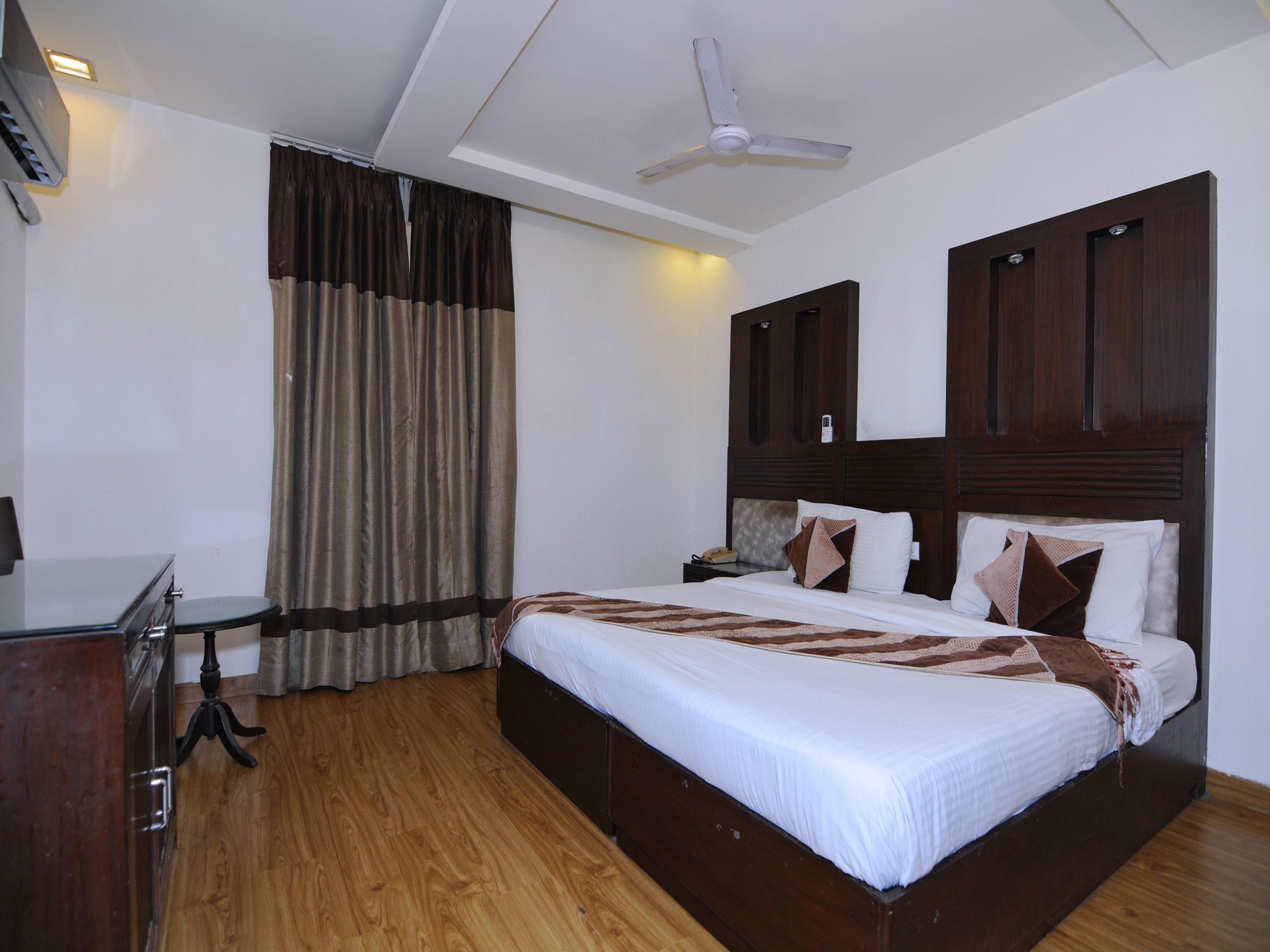 Oyo 6845 The Grand 3* New Delhi