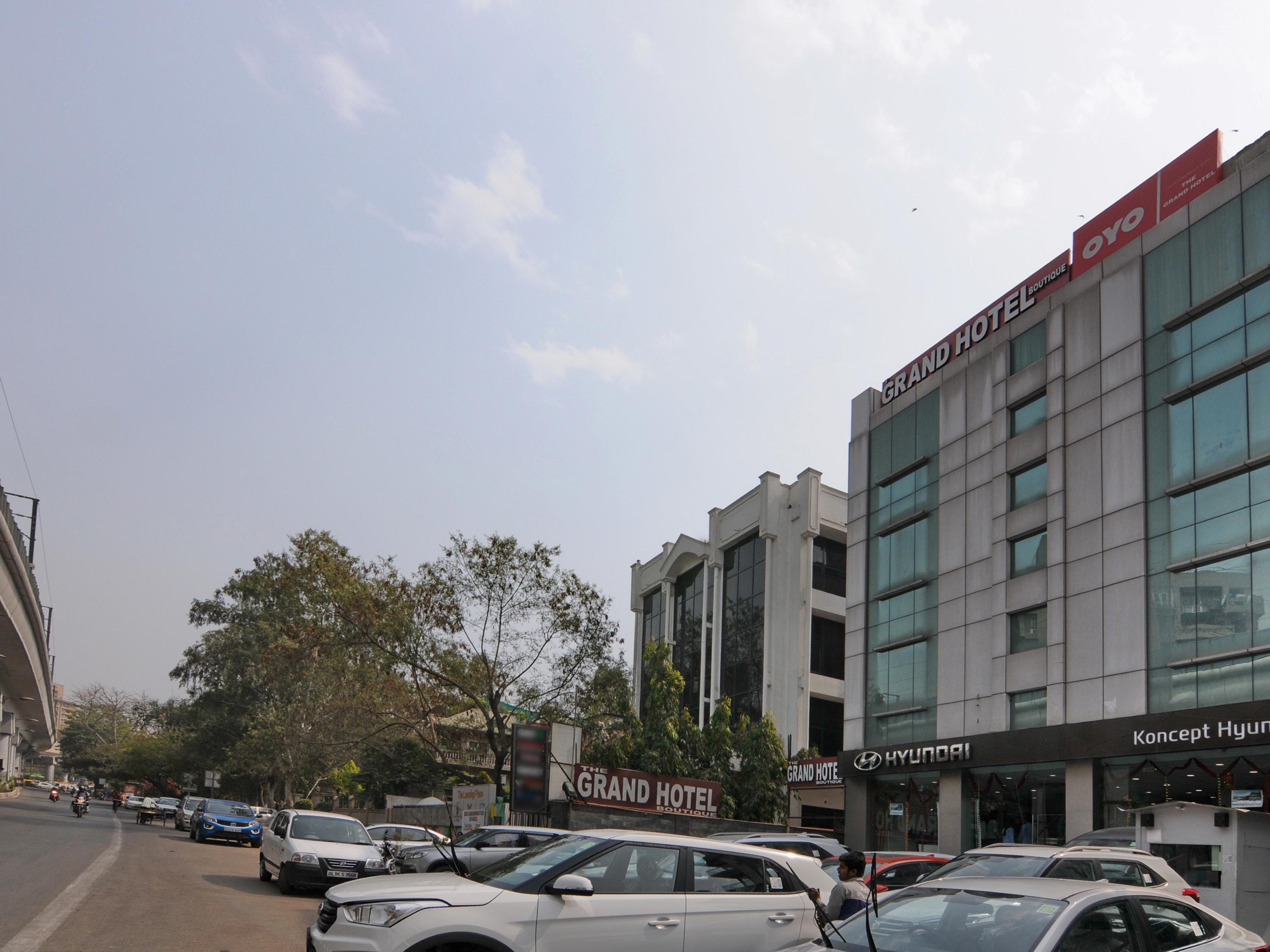 Oyo 6845 The Grand