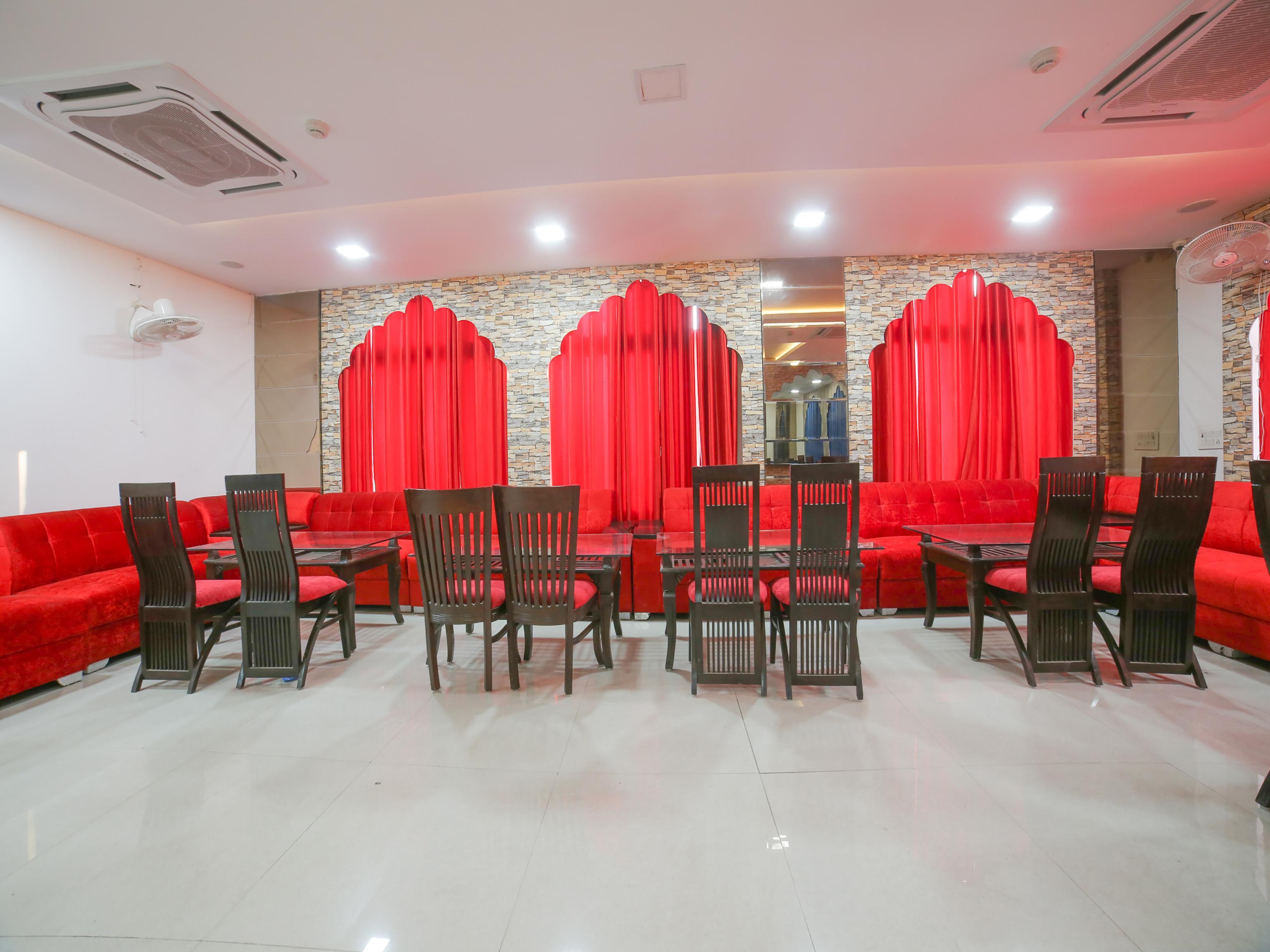 Oyo 11583 Prime View Hotel
