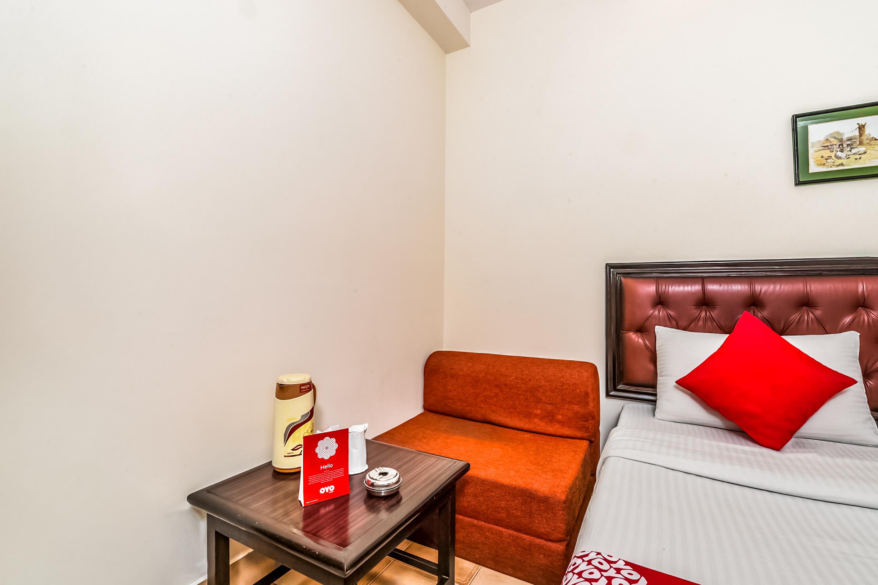 Castle Hotel 2*