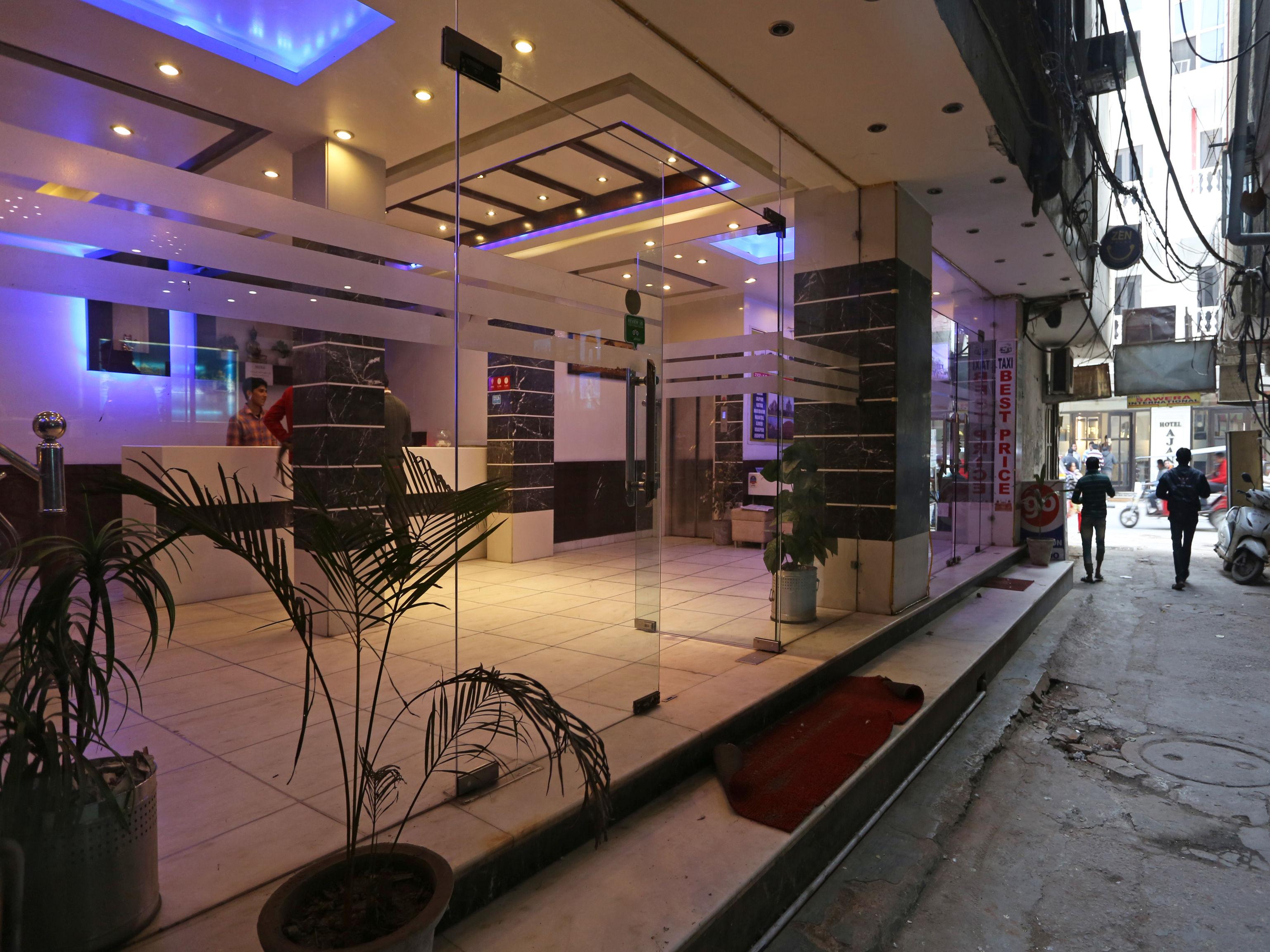 Hotel Oyo 7781 Sai International 3*