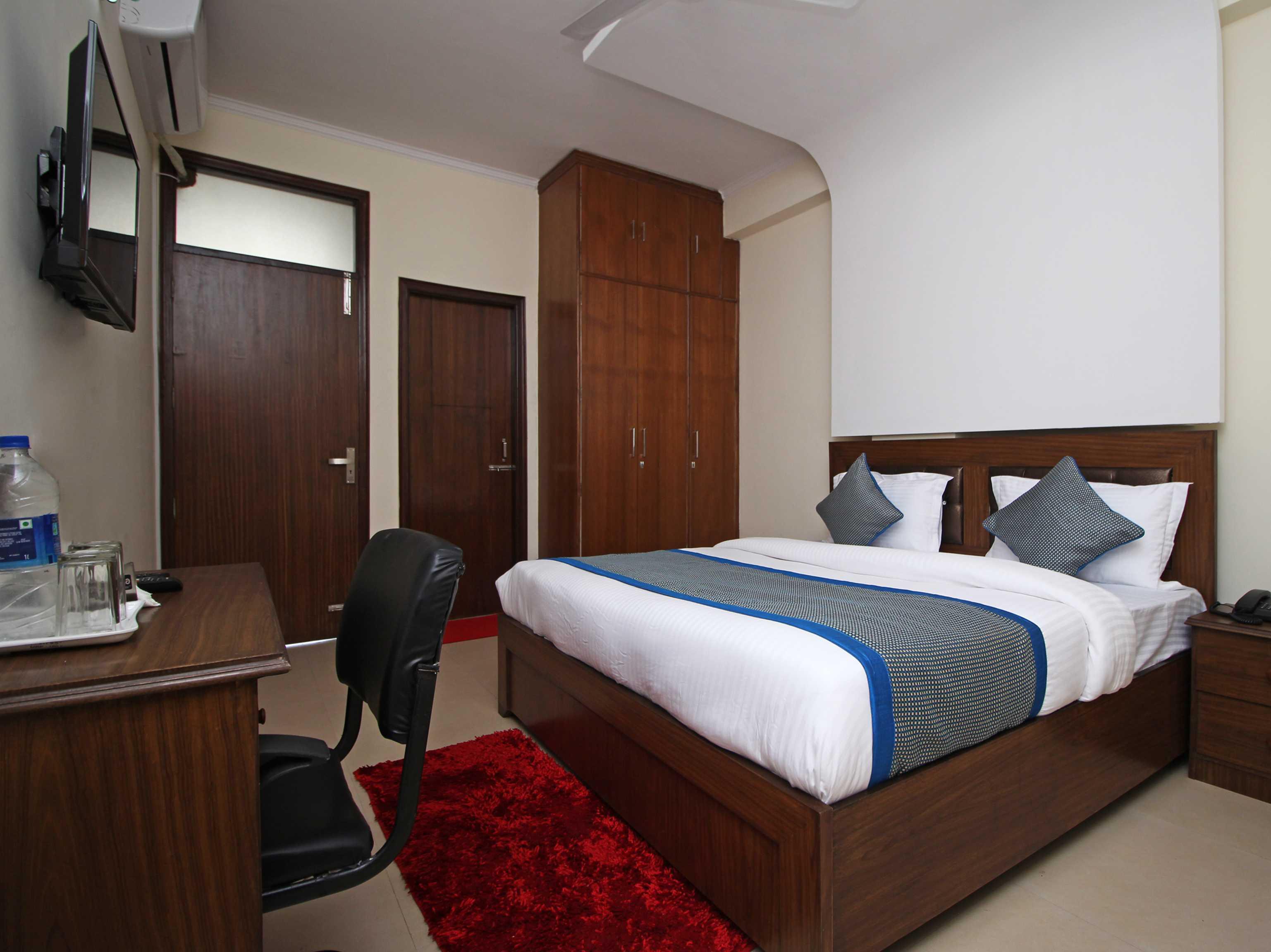 O Surya Palace 3* New Delhi