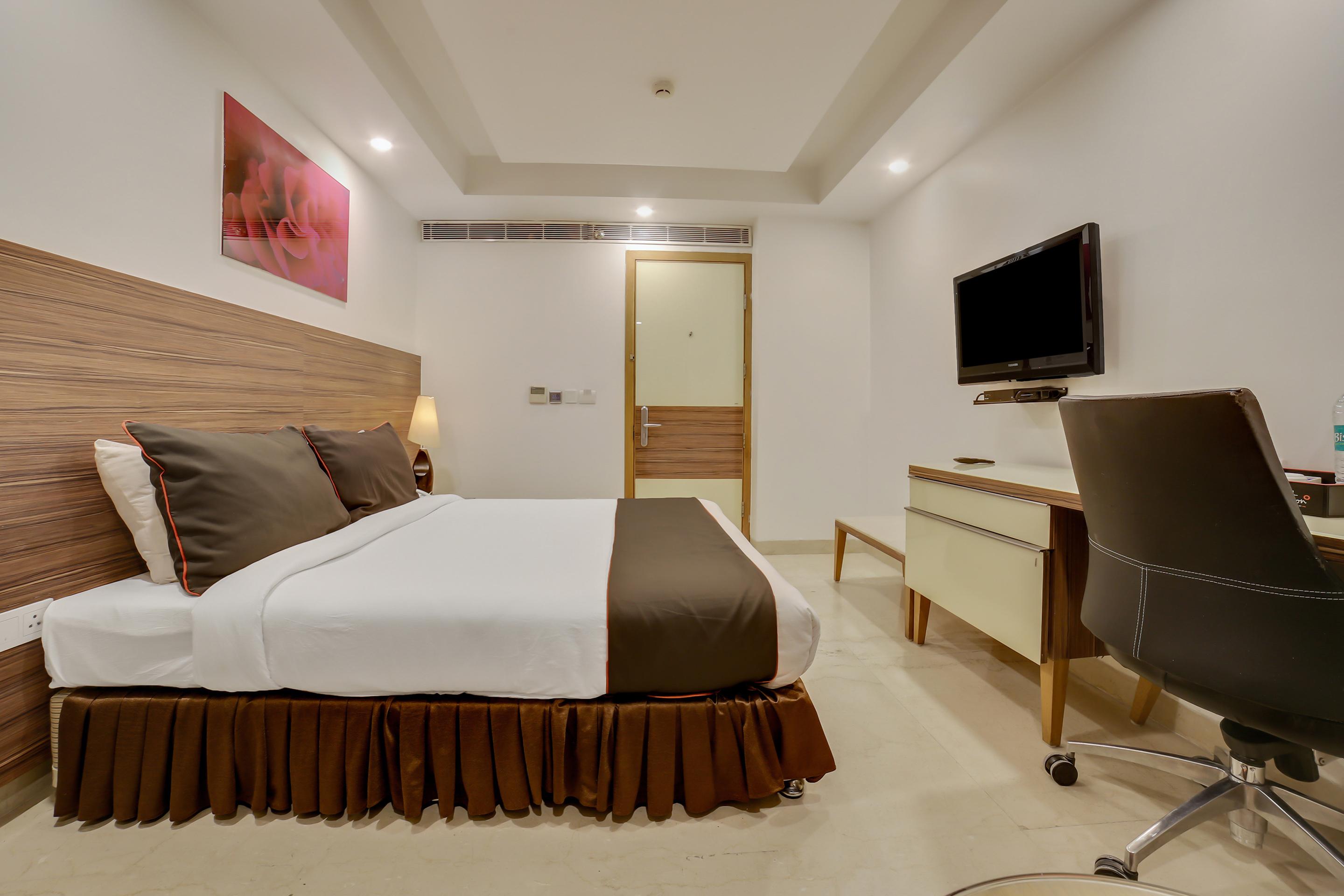 Townhouse Oak Safdarjung Hotel