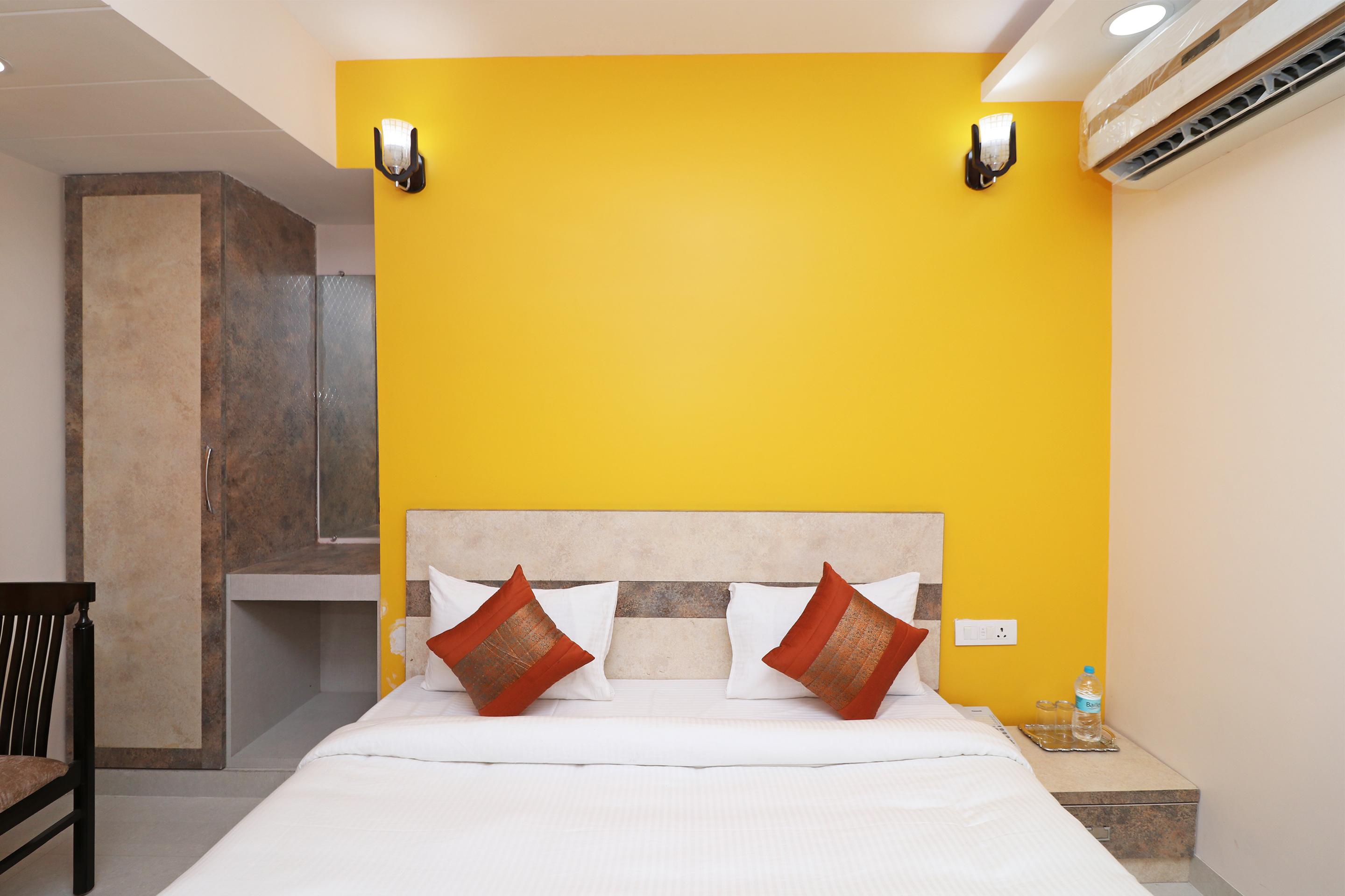 Oyo 12675 Star Hotel