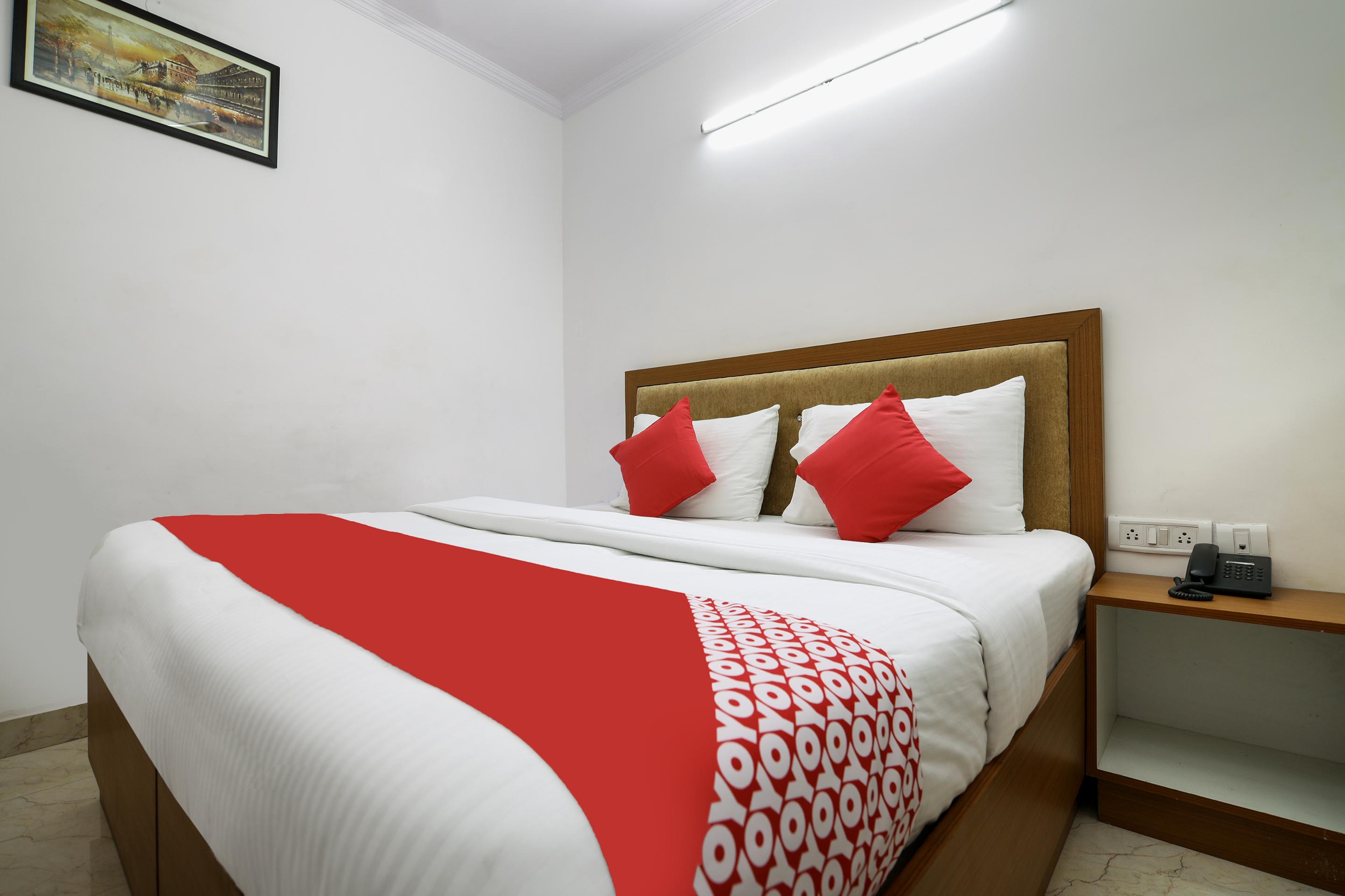 Street Hotel 3*