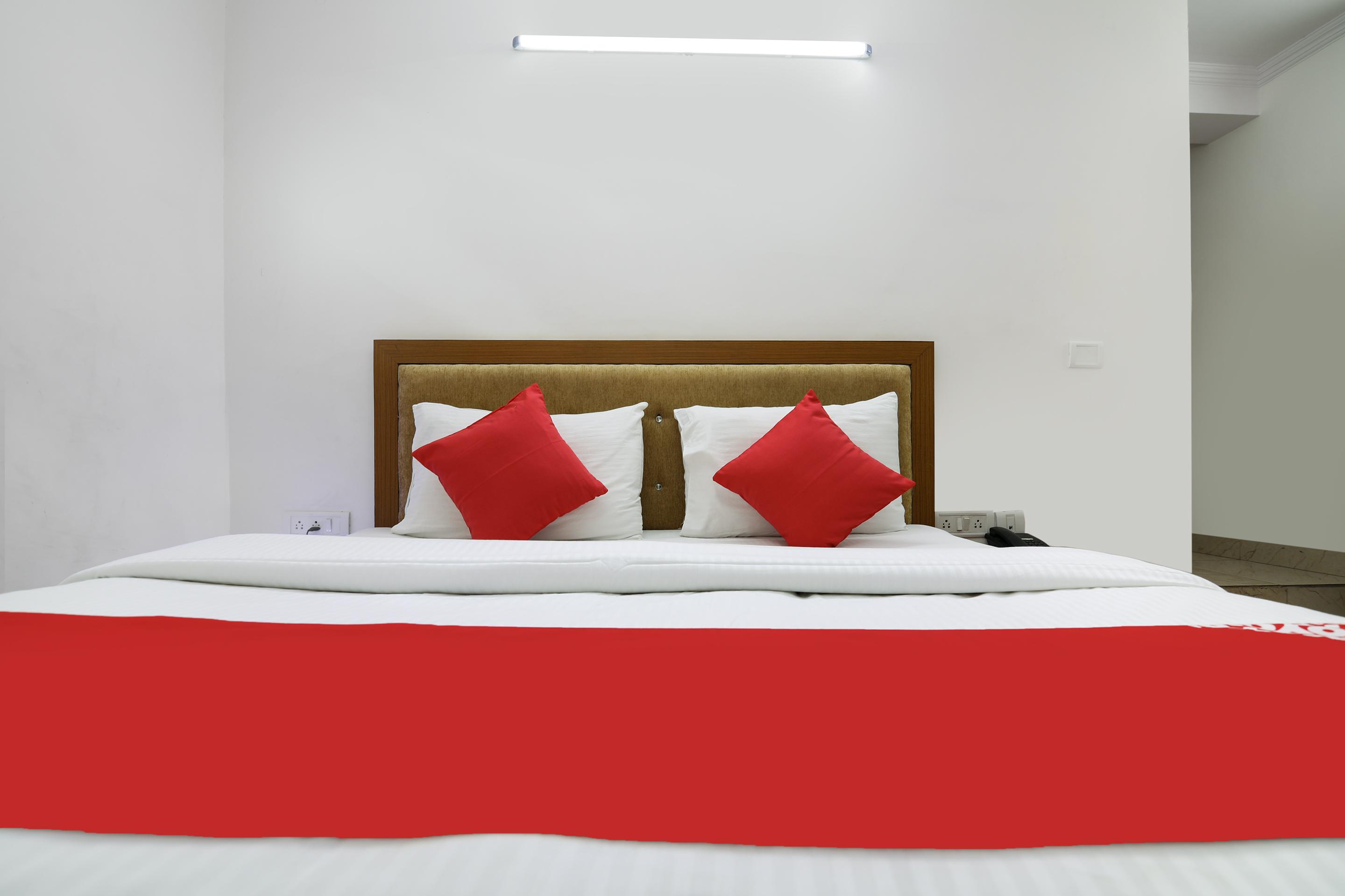 Street Hotel 3*