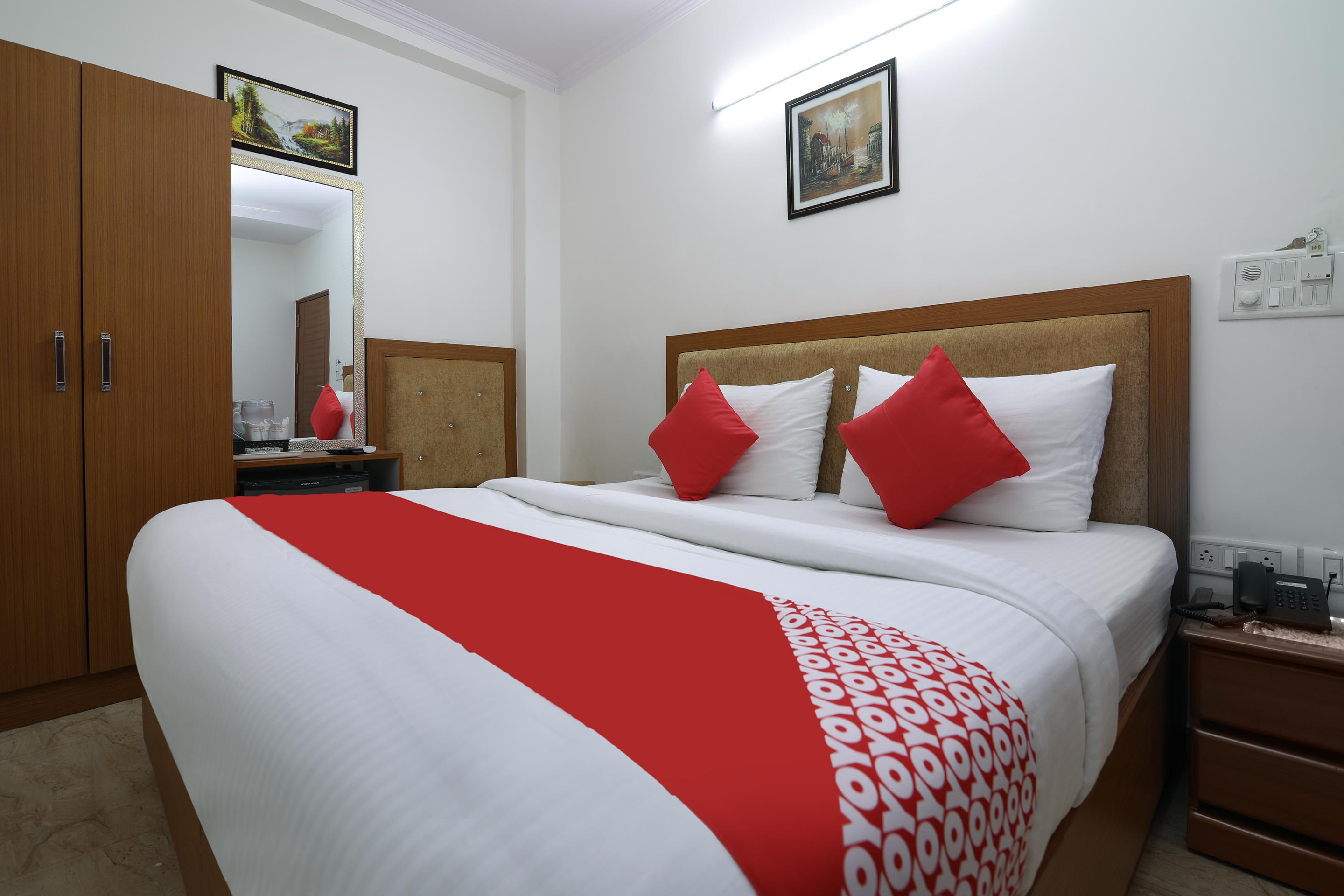 Street Hotel 3*