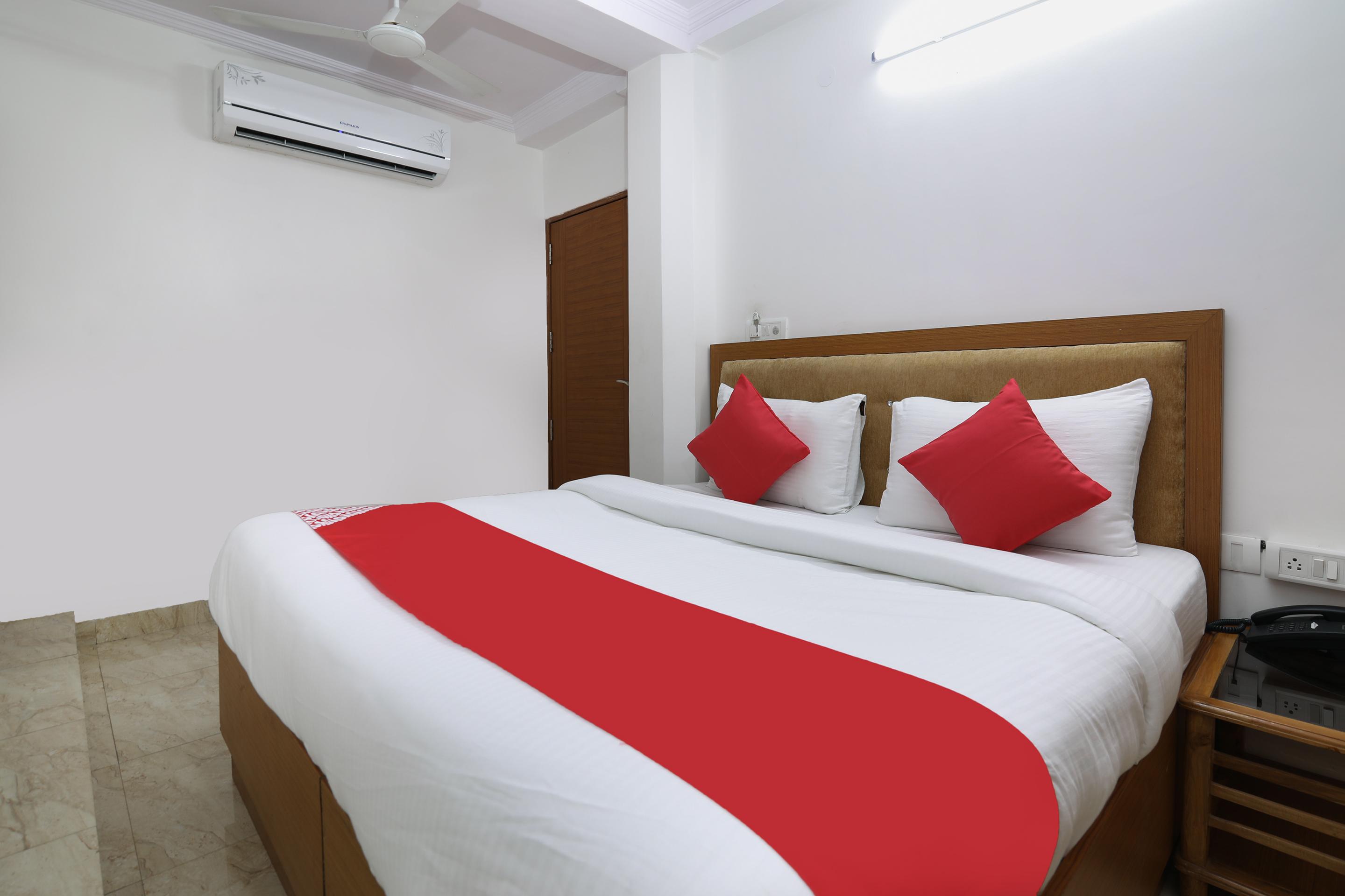Street Hotel 3*